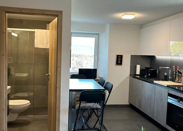 4 Valleys Modern With Free Parking