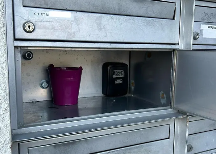 4 Valleys Modern With Free Parking Apartment *