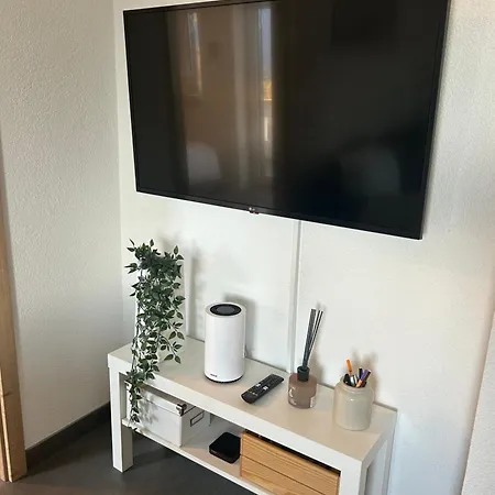 4 Valleys Modern With Free Parking Apartment *